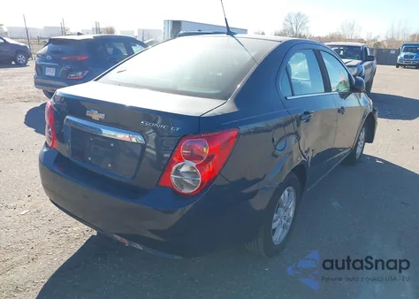 2014 Chevrolet Sonic Lt Manual z USA, uszkodzony, nr VIN 1G1JD5SHXE4153065